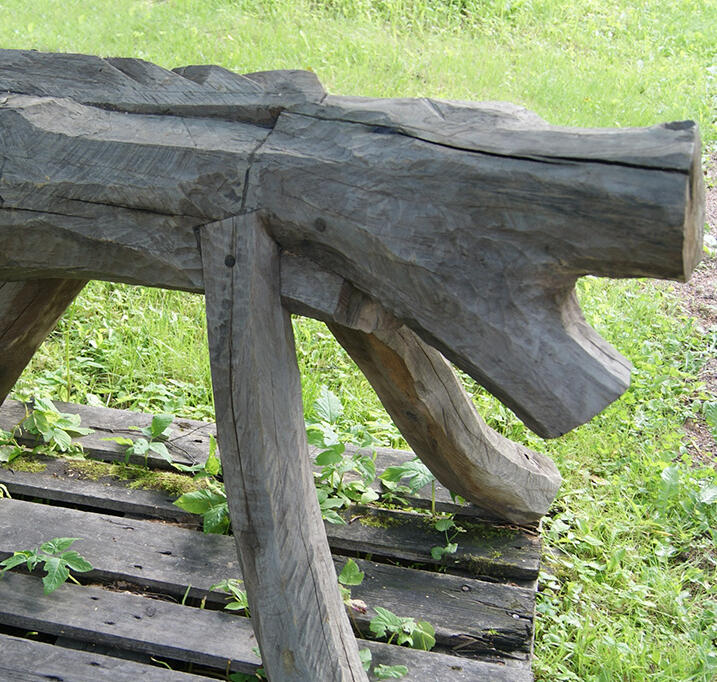 Barking dog, oak sculpture
